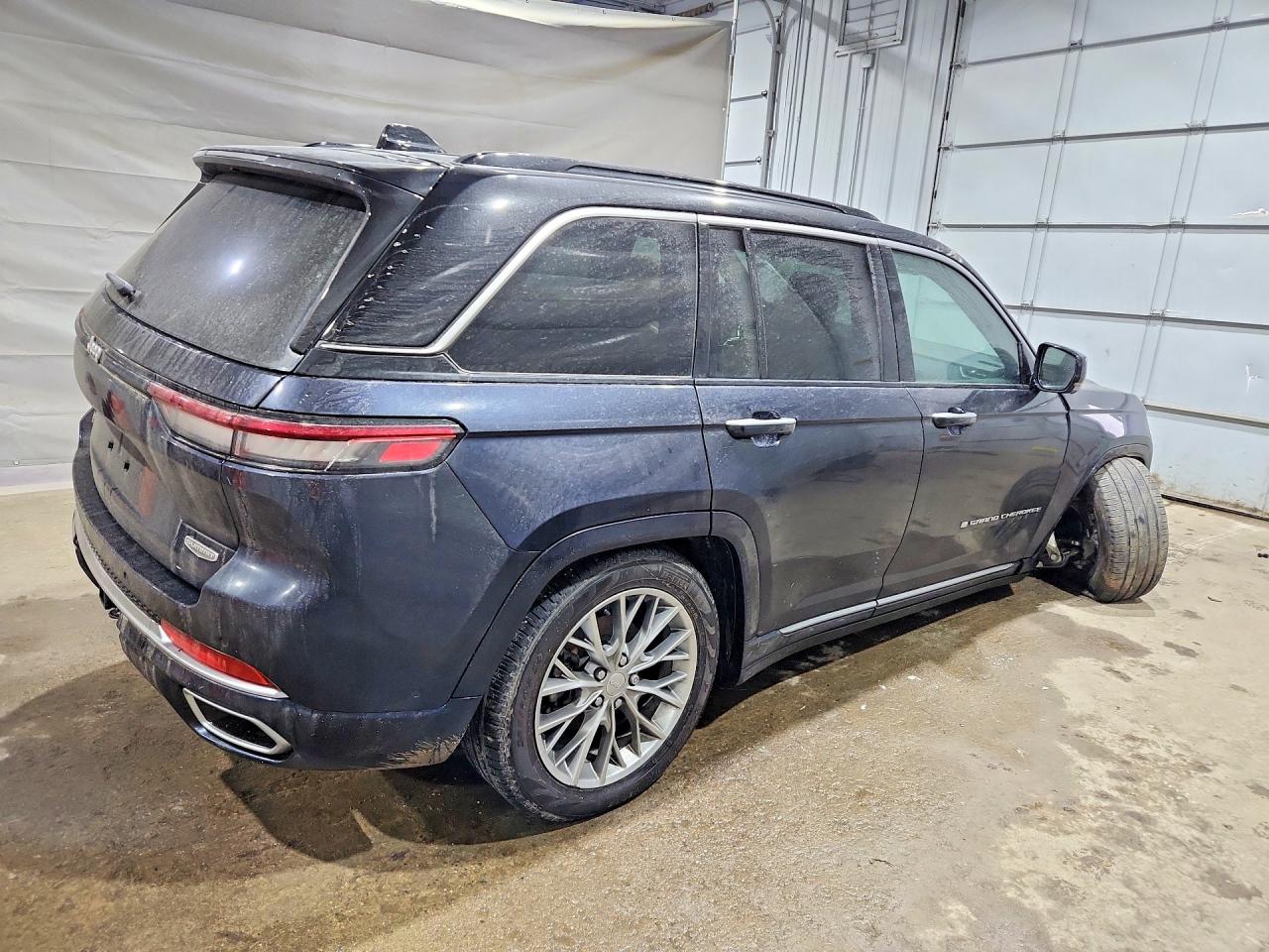 Jeep GRAND CHEROKEE SUMMIT