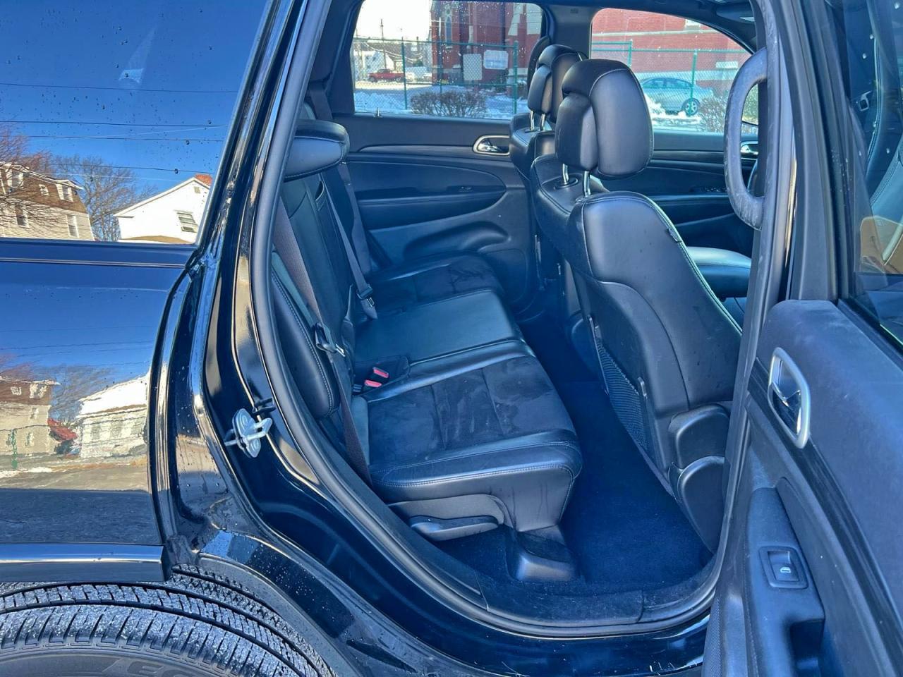 Jeep GRAND CHEROKEE LAREDO
